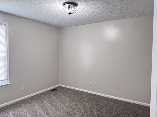 203 Melodie Dr, Clarksville, TN 37043