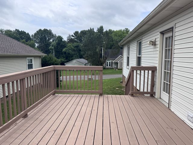 203 Melodie Dr, Clarksville, TN 37043