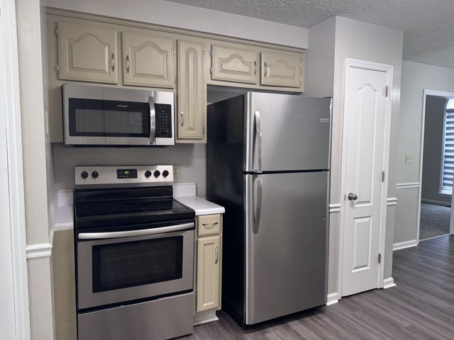203 Melodie Dr, Clarksville, TN 37043