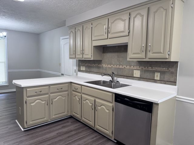 203 Melodie Dr, Clarksville, TN 37043