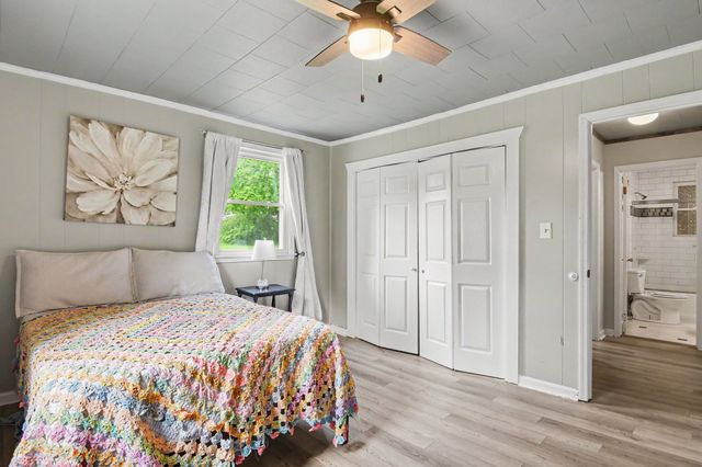 1040 Nosegay Rd, White Bluff, TN 37187