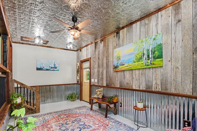 1040 Nosegay Rd, White Bluff, TN 37187