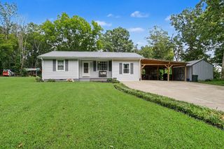 1040 Nosegay Rd, White Bluff, TN 37187