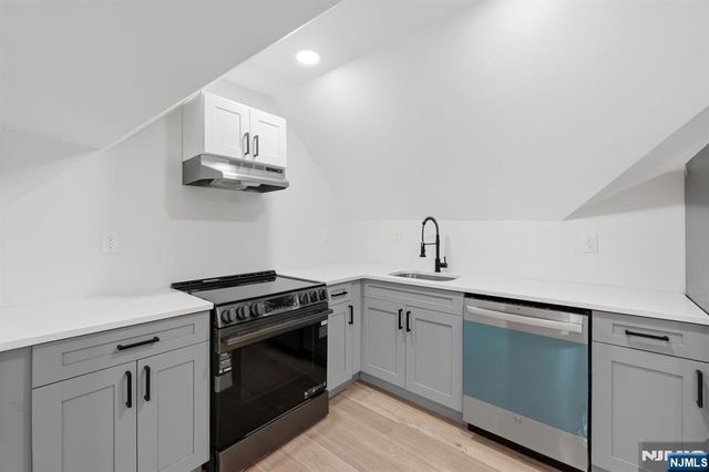 82 Grove Street 4, Montclair, NJ 07042