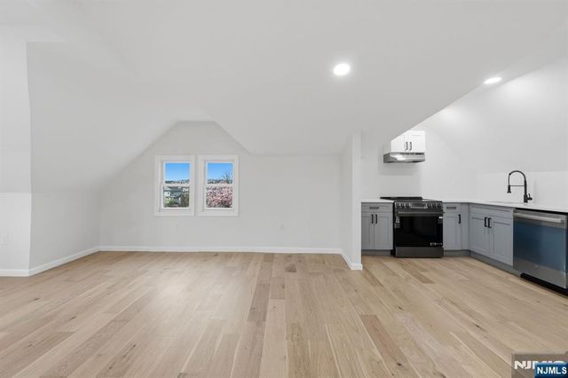 82 Grove Street 4, Montclair, NJ 07042