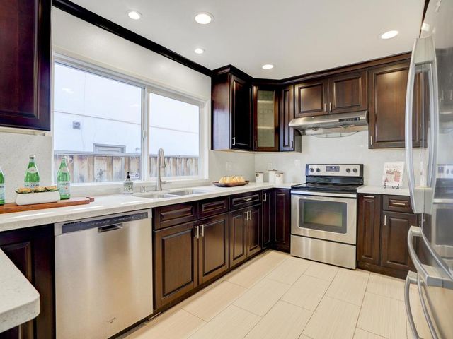 1674 S Stelling Road, Cupertino, CA 95014