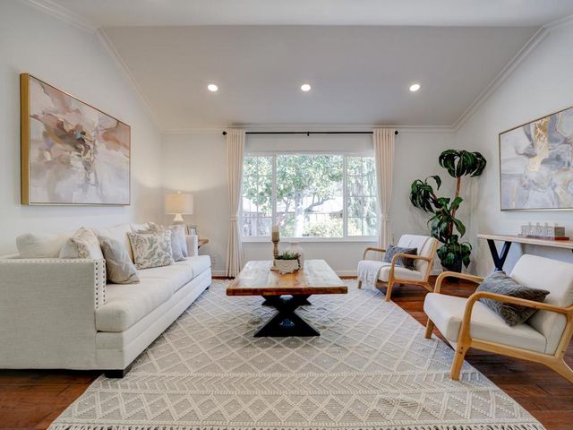 1674 S Stelling Road, Cupertino, CA 95014