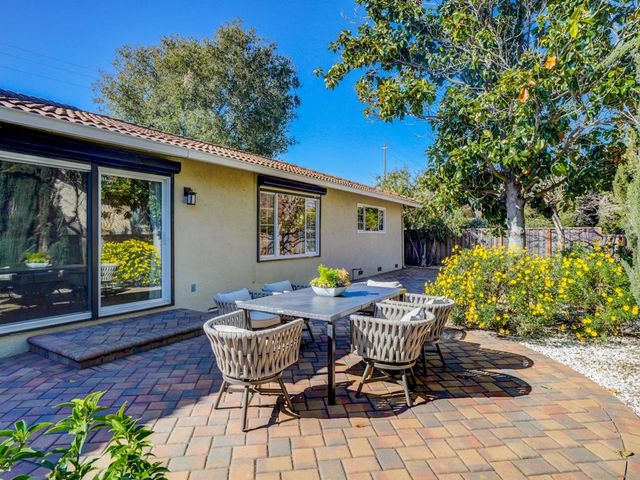 1674 S Stelling Road, Cupertino, CA 95014