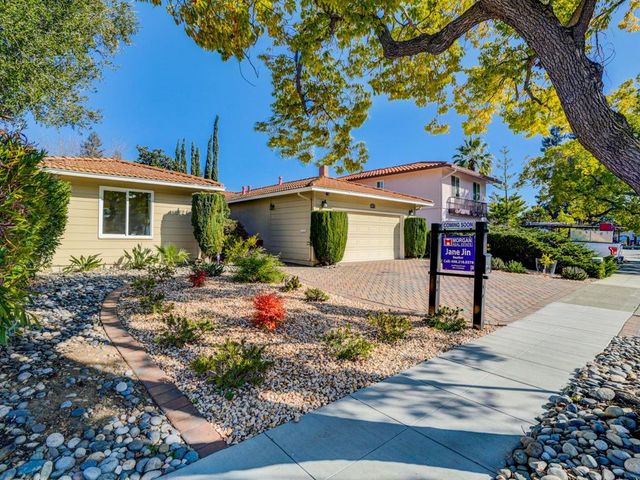 1674 S Stelling Road, Cupertino, CA 95014