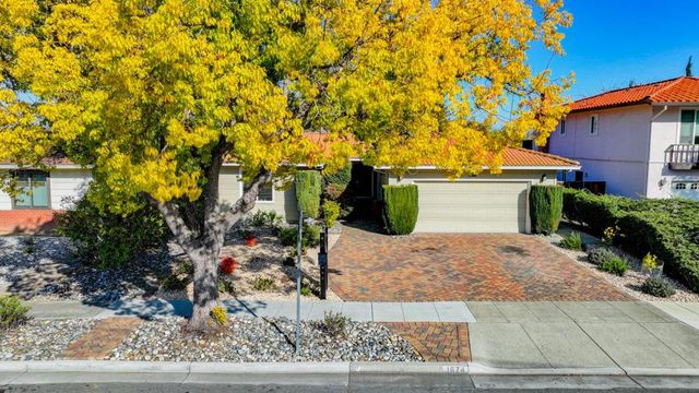 1674 S Stelling Road, Cupertino, CA 95014