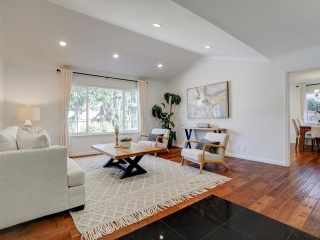 1674 S Stelling Road, Cupertino, CA 95014