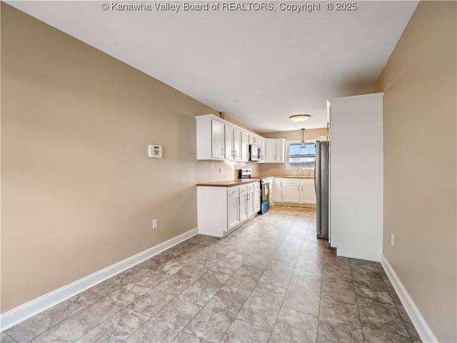 811 Vogel Drive, Charleston, WV 25302