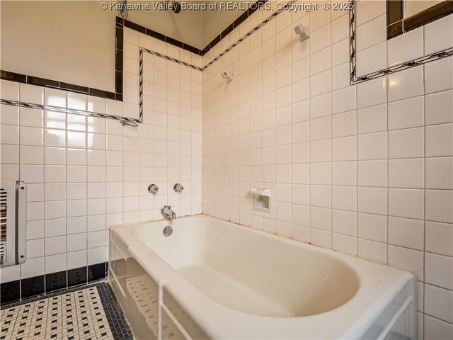 811 Vogel Drive, Charleston, WV 25302