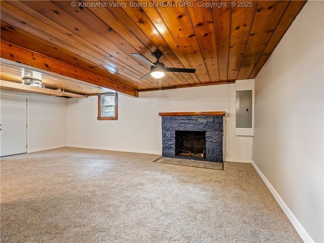 811 Vogel Drive, Charleston, WV 25302