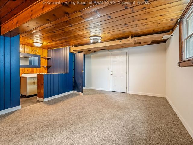 811 Vogel Drive, Charleston, WV 25302