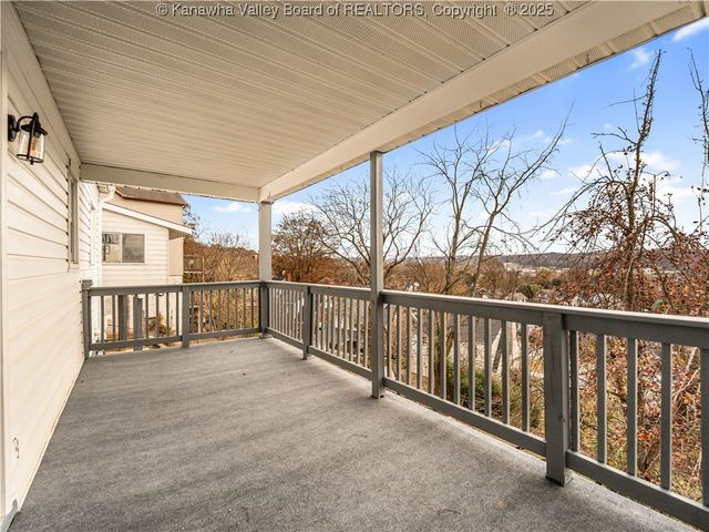 811 Vogel Drive, Charleston, WV 25302