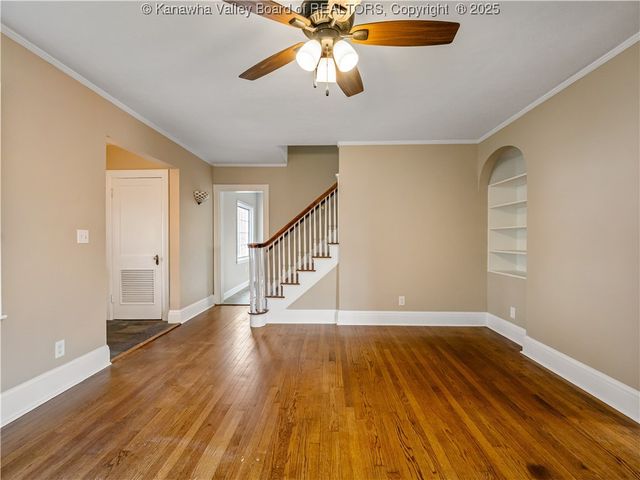 811 Vogel Drive, Charleston, WV 25302