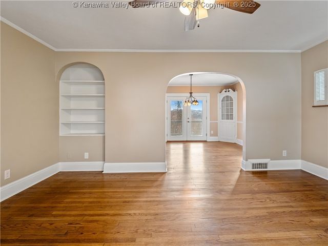 811 Vogel Drive, Charleston, WV 25302