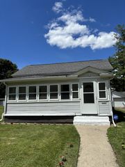 200 E Porter Street, Jackson City, MI 49202