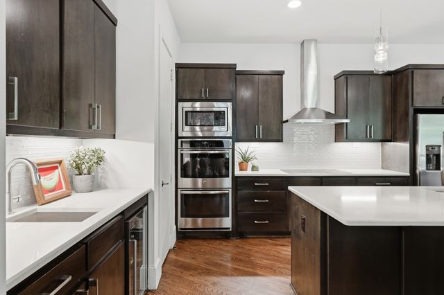 6908 Chantilly Court, Dallas, TX 75214