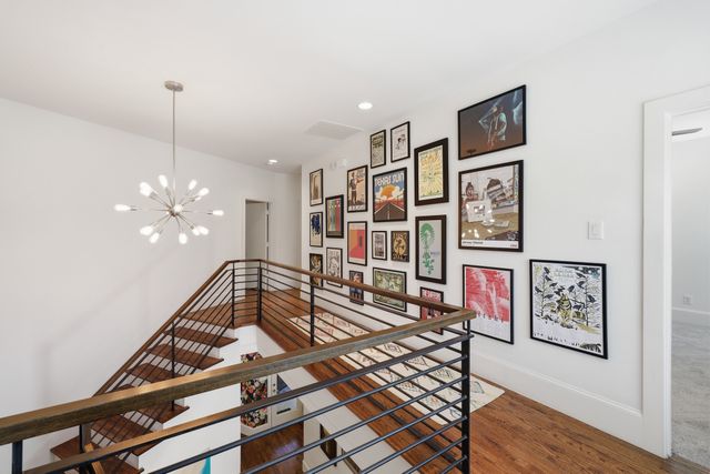 6908 Chantilly Court, Dallas, TX 75214