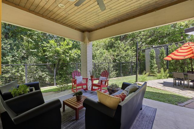 6908 Chantilly Court, Dallas, TX 75214