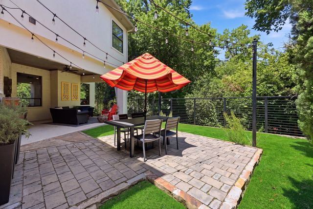 6908 Chantilly Court, Dallas, TX 75214