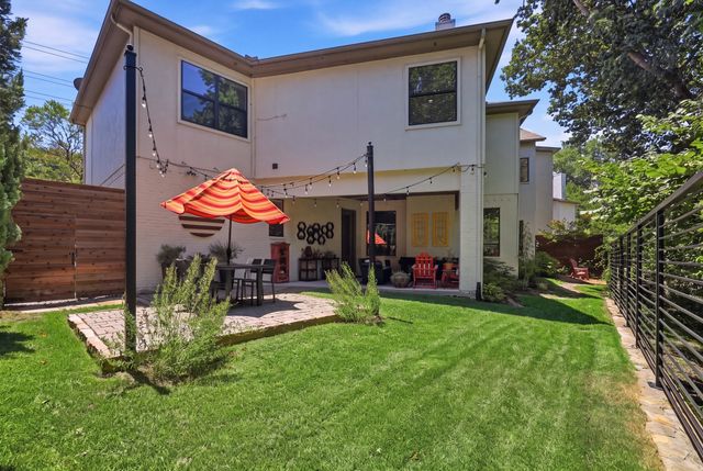 6908 Chantilly Court, Dallas, TX 75214