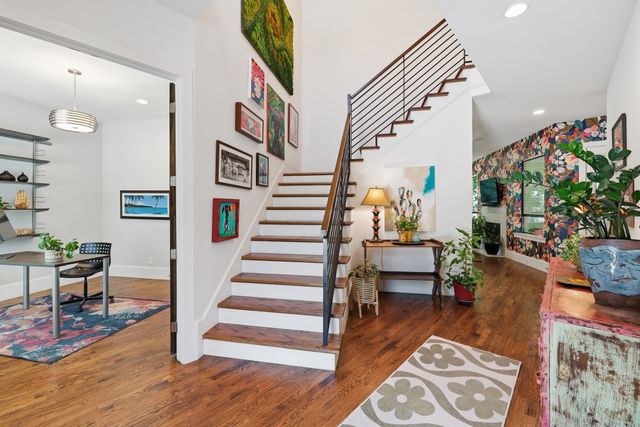 6908 Chantilly Court, Dallas, TX 75214
