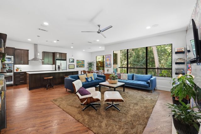 6908 Chantilly Court, Dallas, TX 75214