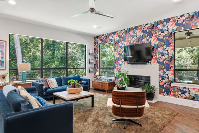 6908 Chantilly Court, Dallas, TX 75214