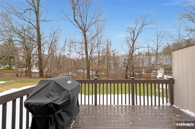 22 Peach Hill Court, Ramsey, NJ 07446