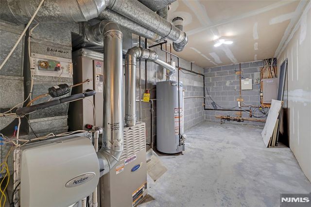 22 Peach Hill Court, Ramsey, NJ 07446