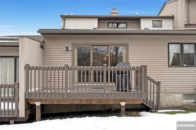 22 Peach Hill Court, Ramsey, NJ 07446