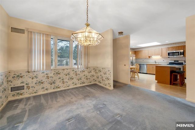 22 Peach Hill Court, Ramsey, NJ 07446