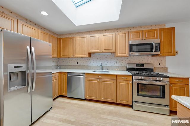 22 Peach Hill Court, Ramsey, NJ 07446