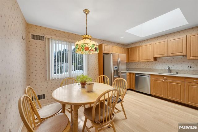 22 Peach Hill Court, Ramsey, NJ 07446