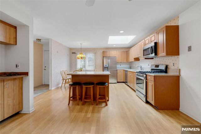 22 Peach Hill Court, Ramsey, NJ 07446