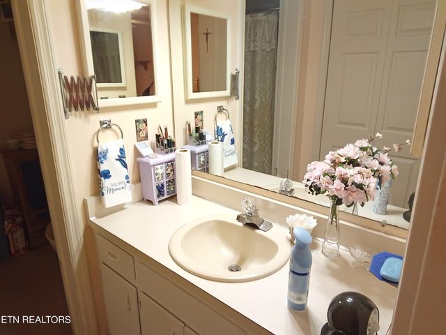 354 Lake Catherine Lane, Crossville, TN 38558