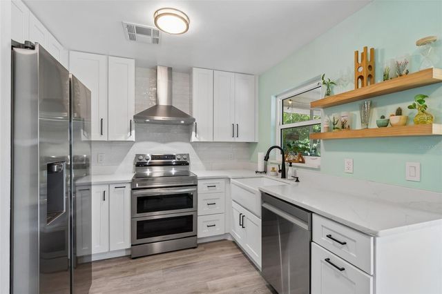 4185 WHITING DRIVE SE, St Petersburg, FL 33705