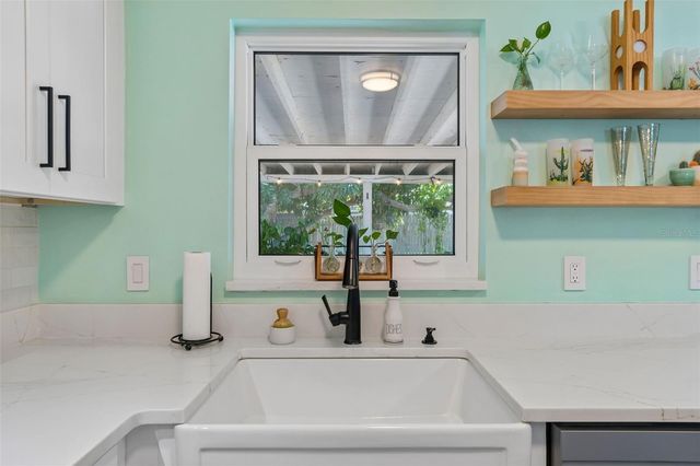 4185 WHITING DRIVE SE, St Petersburg, FL 33705
