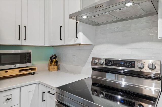 4185 WHITING DRIVE SE, St Petersburg, FL 33705