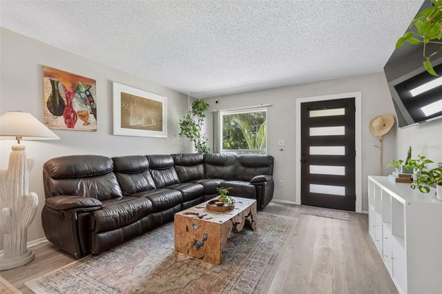 4185 WHITING DRIVE SE, St Petersburg, FL 33705