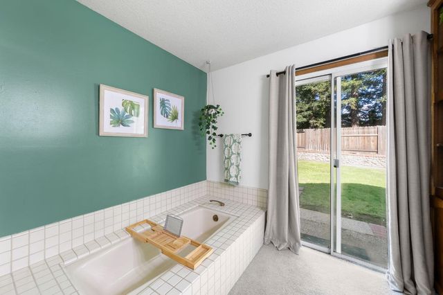 104 Oak Rim Way, Folsom, CA 95630