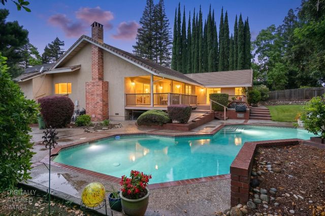 104 Oak Rim Way, Folsom, CA 95630