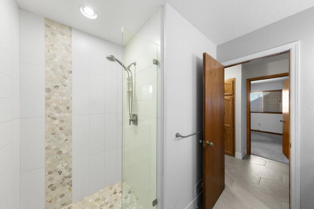 104 Oak Rim Way, Folsom, CA 95630