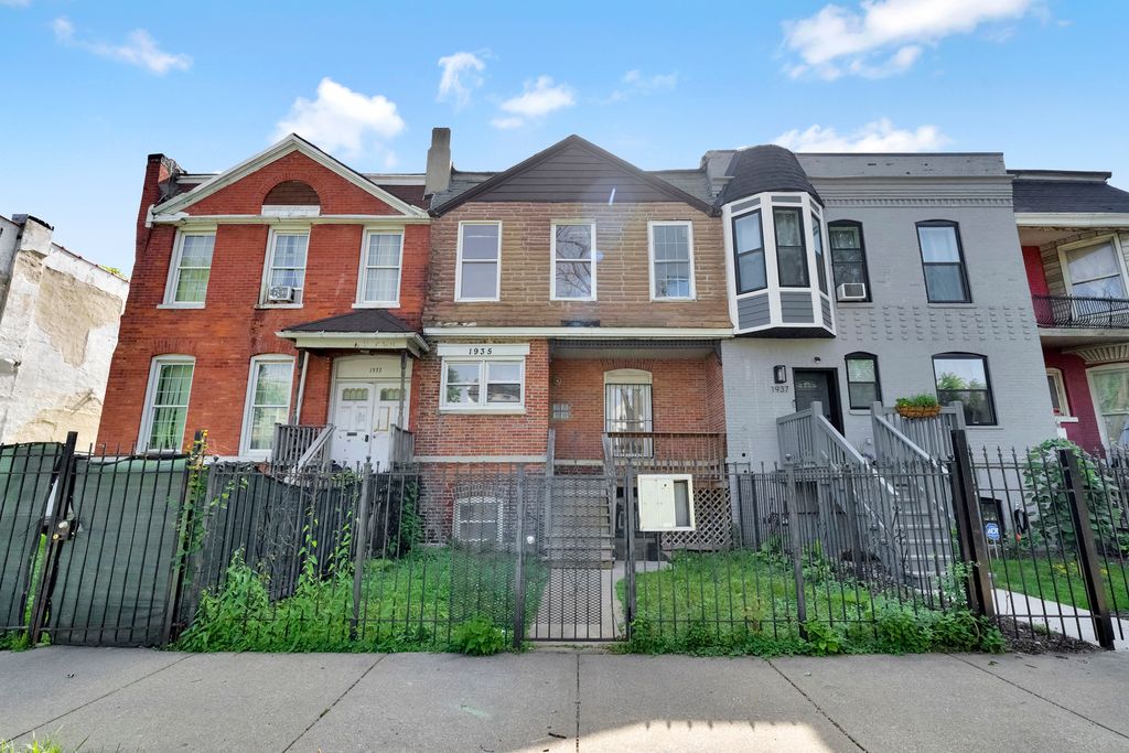 1935 S Christiana Avenue, Chicago, IL 60623