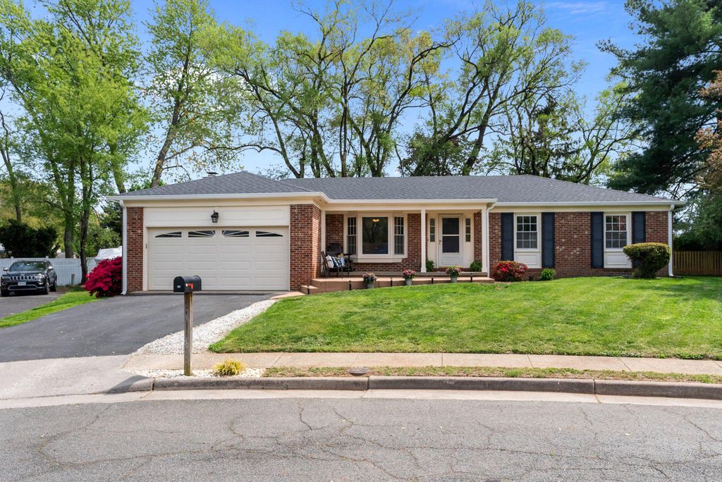 314 BELMONT PL SW, Leesburg, VA 20175