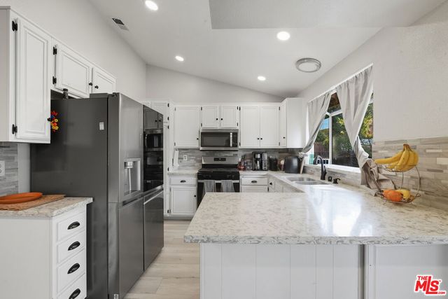 2048 E Avenue R10, Palmdale, CA 93550