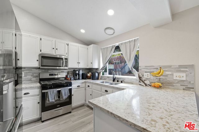 2048 E Avenue R10, Palmdale, CA 93550